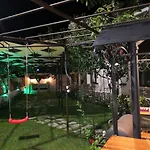 под ореха Villa *