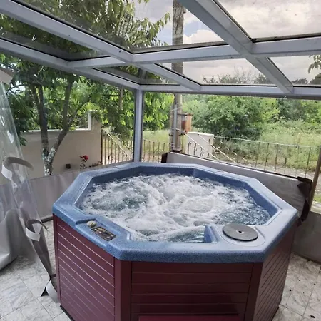 Villa под ореха Piszmenovo