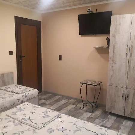 под ореха Villa *