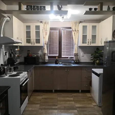 под ореха Pismenovo