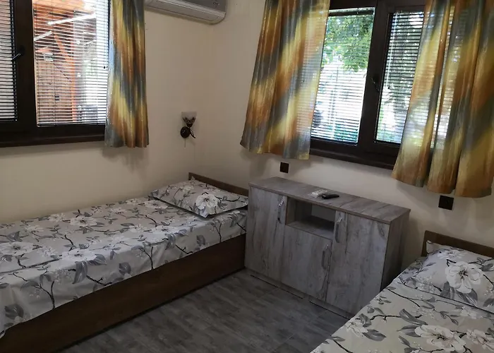 под ореха Villa *