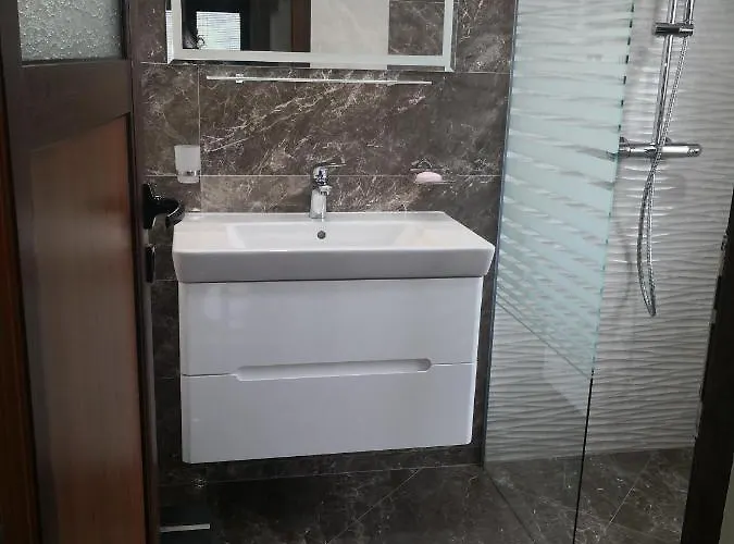 под ореха Villa *